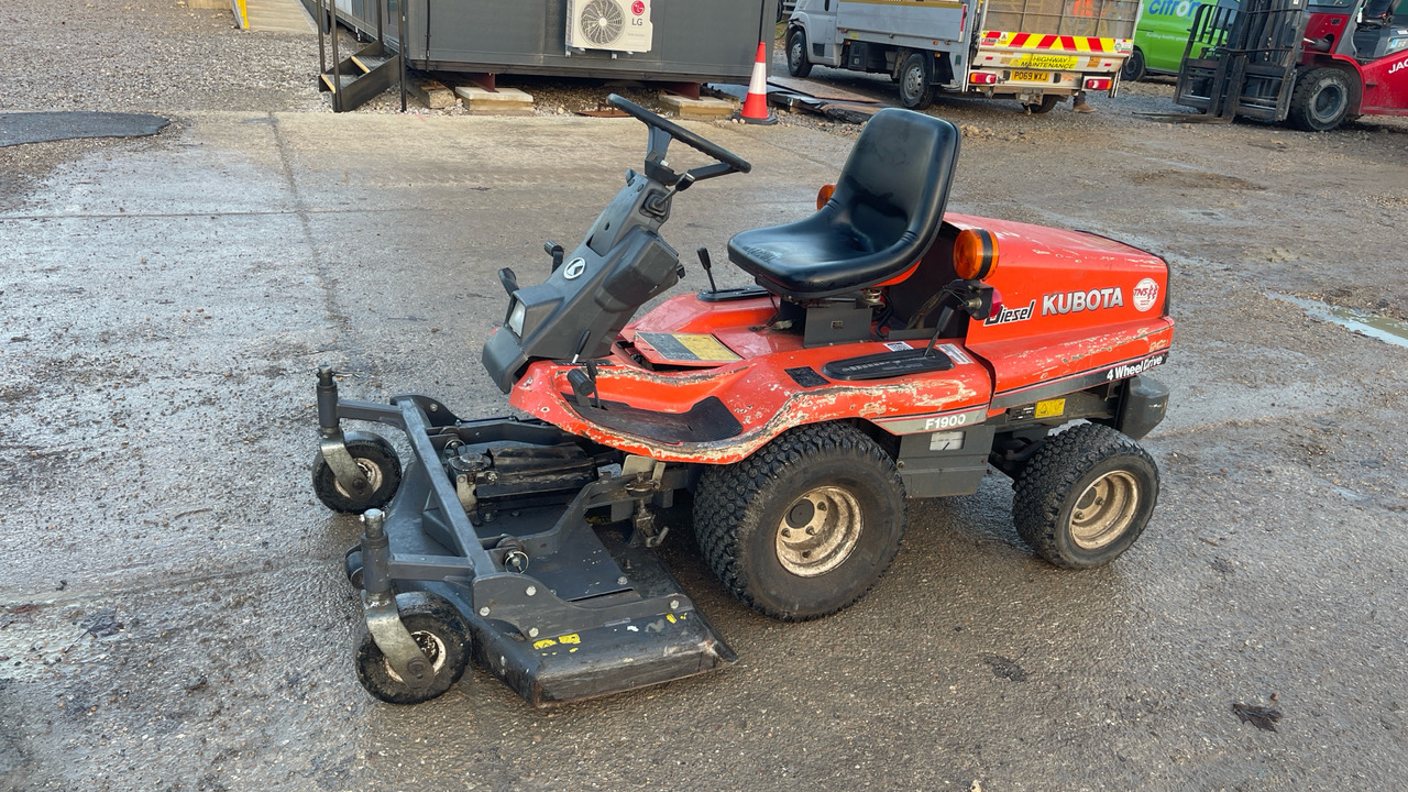 KUBOTA F1900 - Cortacésped: foto 1 KUBOTA F1900 - Cortacésped: foto 1