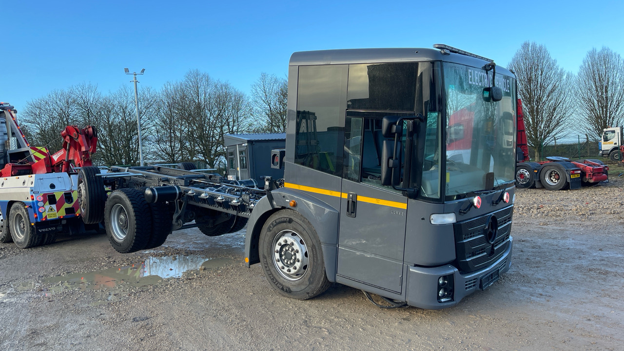 Mercedes-Benz Econic - Camión chasis, Camión eléctrico: foto 2 Mercedes-Benz Econic - Camión chasis, Camión eléctrico: foto 2