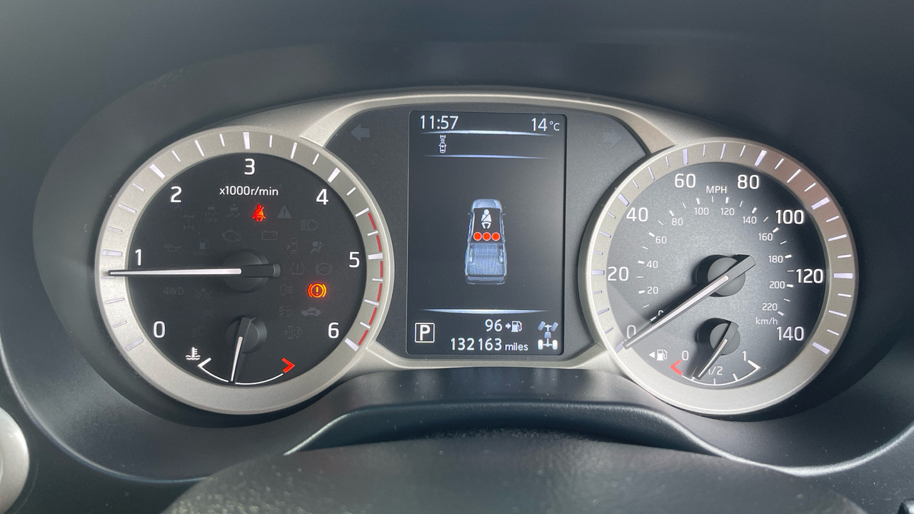 Pick-up, Furgoneta combi NISSAN NAVARA TEKNA 2.3 DCI 190PS: foto 23 Pick-up, Furgoneta combi NISSAN NAVARA TEKNA 2.3 DCI 190PS: foto 23