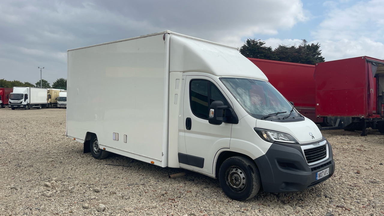 PEUGEOT BOXER 335 2.0 BLUE HDI 130PS - Furgoneta caja cerrada: foto 1 PEUGEOT BOXER 335 2.0 BLUE HDI 130PS - Furgoneta caja cerrada: foto 1