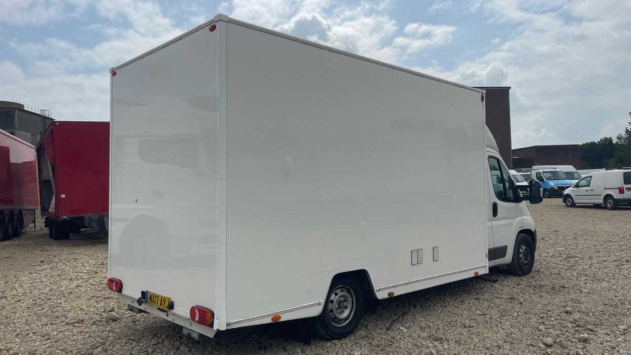 PEUGEOT BOXER 335 2.0 BLUE HDI 130PS - Furgoneta caja cerrada: foto 4 PEUGEOT BOXER 335 2.0 BLUE HDI 130PS - Furgoneta caja cerrada: foto 4