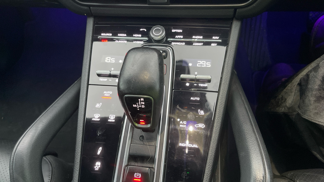 SUV/ Todoterreno PORSCHE CAYENNE V6 E-HYBRID: foto 22