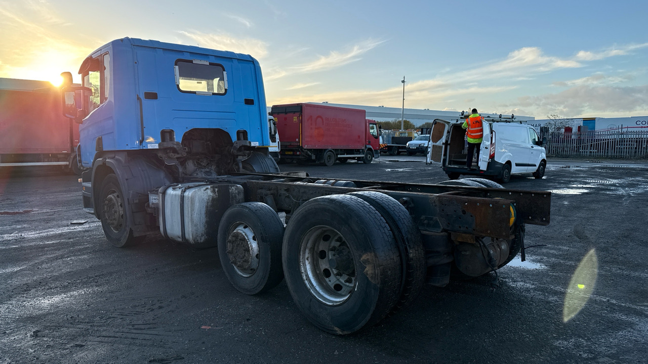 SCANIA P 380 - Camión chasis: foto 3 SCANIA P 380 - Camión chasis: foto 3