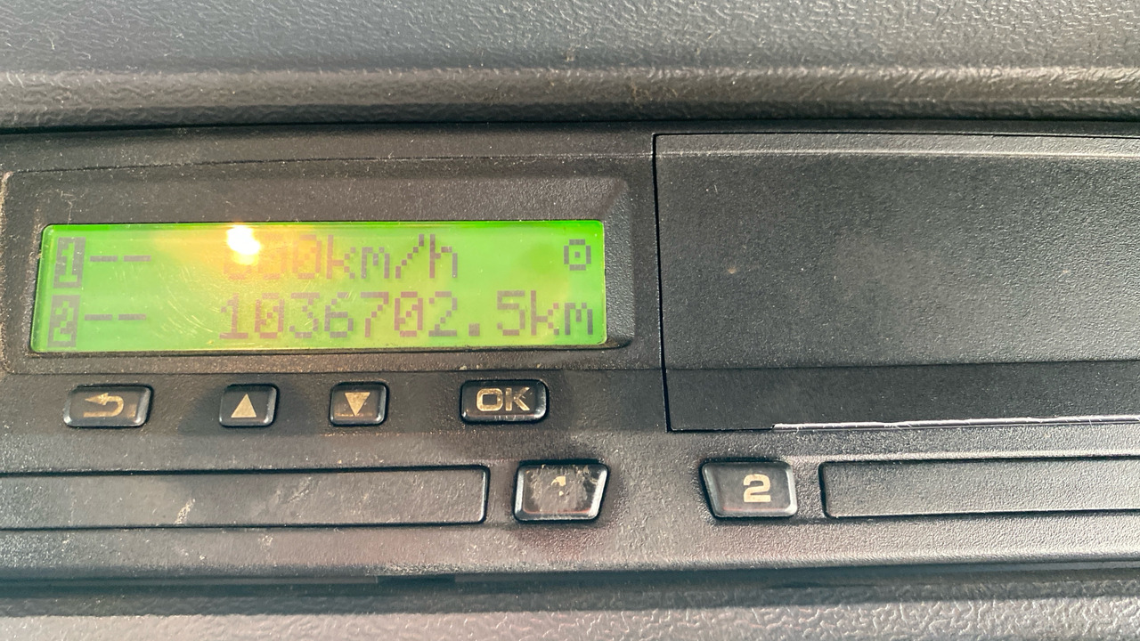 Camión portavehículos SCANIA P 410: foto 9 Camión portavehículos SCANIA P 410: foto 9