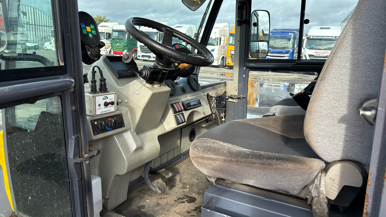 SCARAB MINOR M25H - Barredora vial: foto 5 SCARAB MINOR M25H - Barredora vial: foto 5