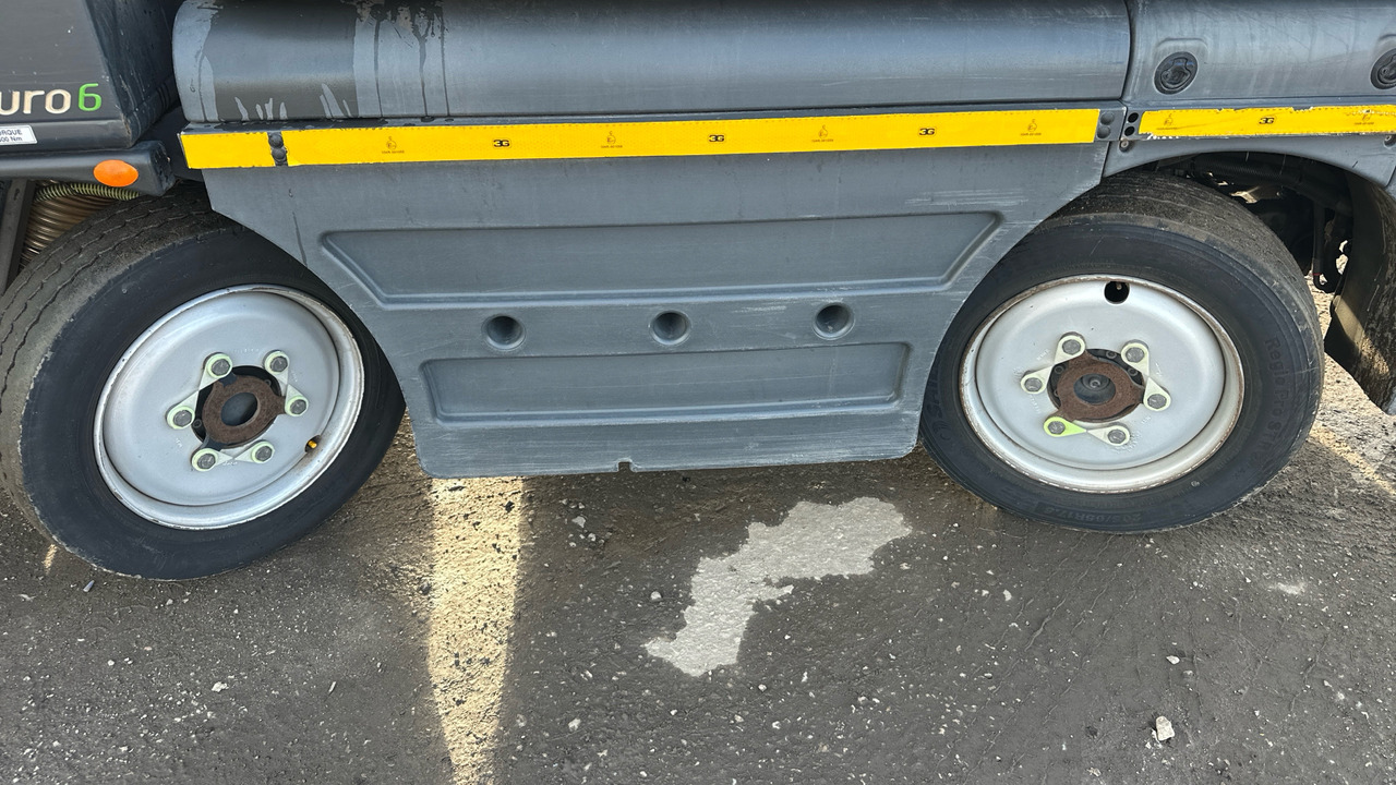 Barredora vial SCHMIDT SWINGO 200: foto 13