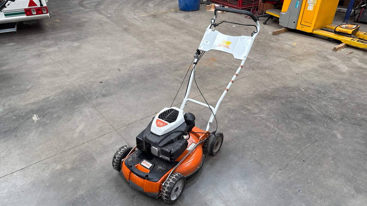 STIHL RM4 RTP - Cortacésped: foto 4 STIHL RM4 RTP - Cortacésped: foto 4