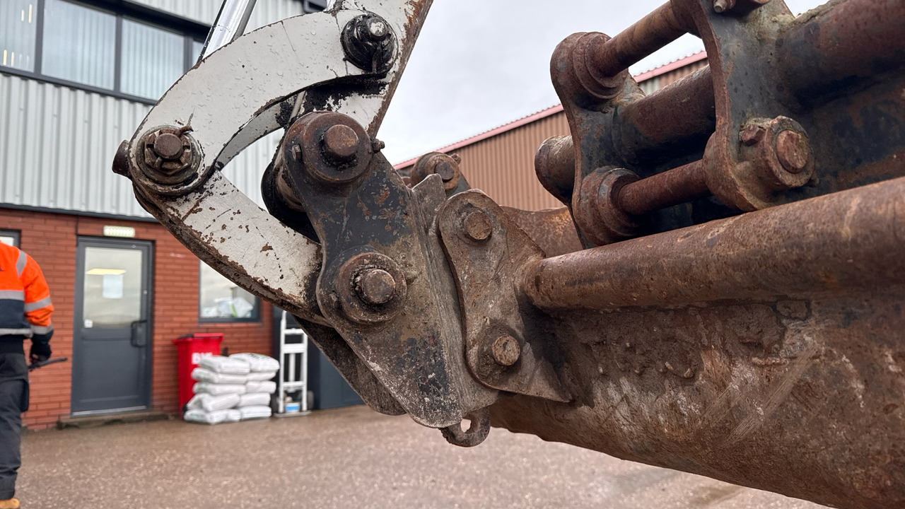 Miniexcavadora TAKEUCHI TB016: foto 13