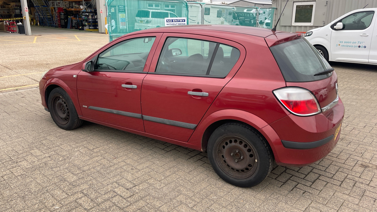VAUXHALL ASTRA LIFE 1.6 I - Hatchback: foto 3 VAUXHALL ASTRA LIFE 1.6 I - Hatchback: foto 3