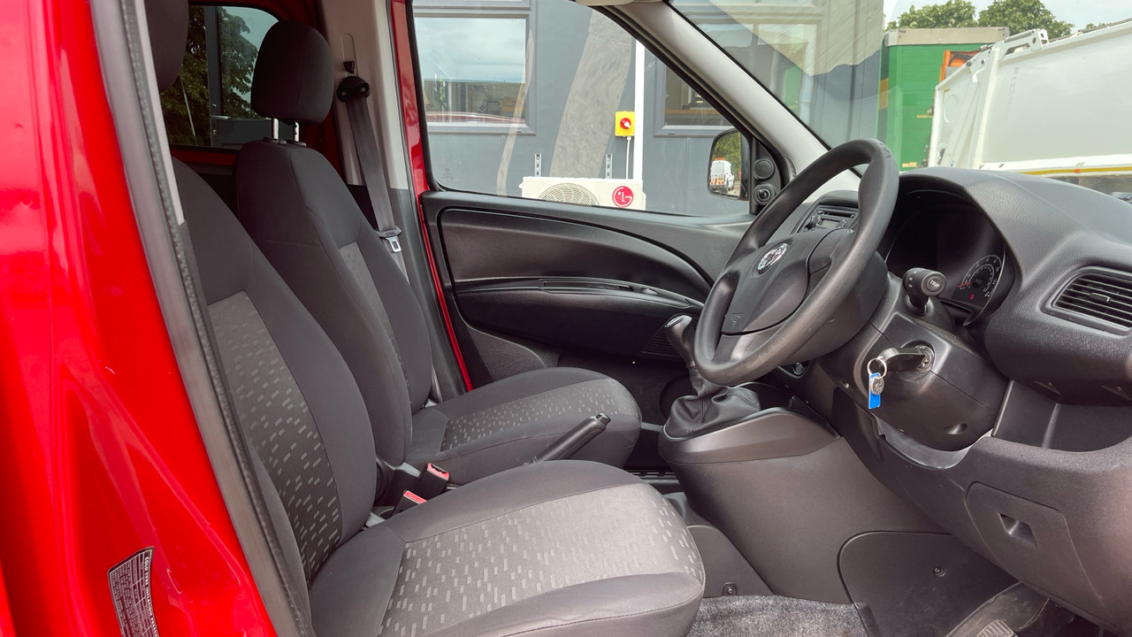 VAUXHALL COMBO 2300 1.3 CDTI - Furgoneta combi: foto 5 VAUXHALL COMBO 2300 1.3 CDTI - Furgoneta combi: foto 5