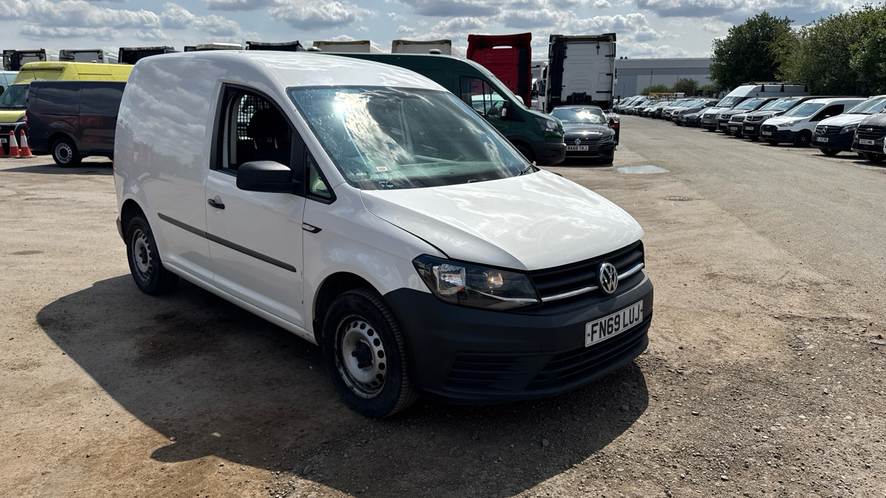 VOLKSWAGEN CADDY C20 2.0 TDI BLUEMOTION STARTLINE 102PS - Furgoneta pequeña: foto 1 VOLKSWAGEN CADDY C20 2.0 TDI BLUEMOTION STARTLINE 102PS - Furgoneta pequeña: foto 1