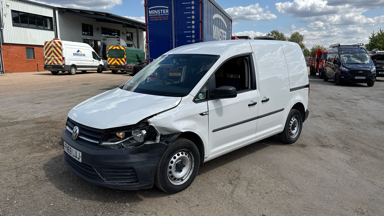 VOLKSWAGEN CADDY C20 2.0 TDI BLUEMOTION STARTLINE 102PS - Furgoneta pequeña: foto 2 VOLKSWAGEN CADDY C20 2.0 TDI BLUEMOTION STARTLINE 102PS - Furgoneta pequeña: foto 2