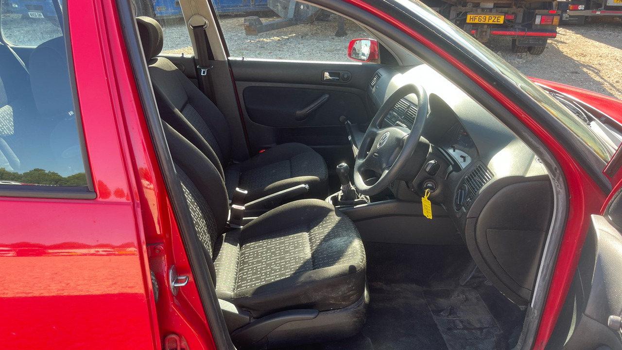 VOLKSWAGEN GOLF E - Hatchback: foto 5 VOLKSWAGEN GOLF E - Hatchback: foto 5