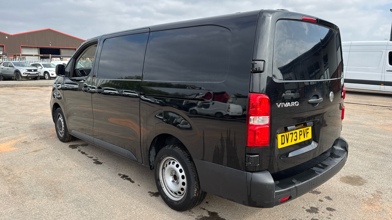 Vauxhall Vivaro 3100 2.0 D 145PS - Furgoneta pequeña: foto 3 Vauxhall Vivaro 3100 2.0 D 145PS - Furgoneta pequeña: foto 3