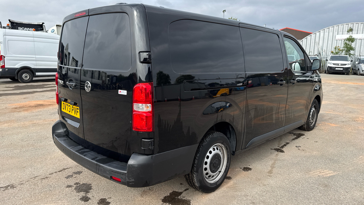 Vauxhall Vivaro 3100 2.0 D 145PS - Furgoneta pequeña: foto 4 Vauxhall Vivaro 3100 2.0 D 145PS - Furgoneta pequeña: foto 4