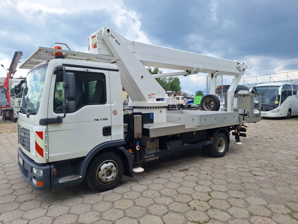 MAN podnośnik koszowy Wumag WT 300 - Plataforma telescopica: foto 1 MAN podnośnik koszowy Wumag WT 300 - Plataforma telescopica: foto 1