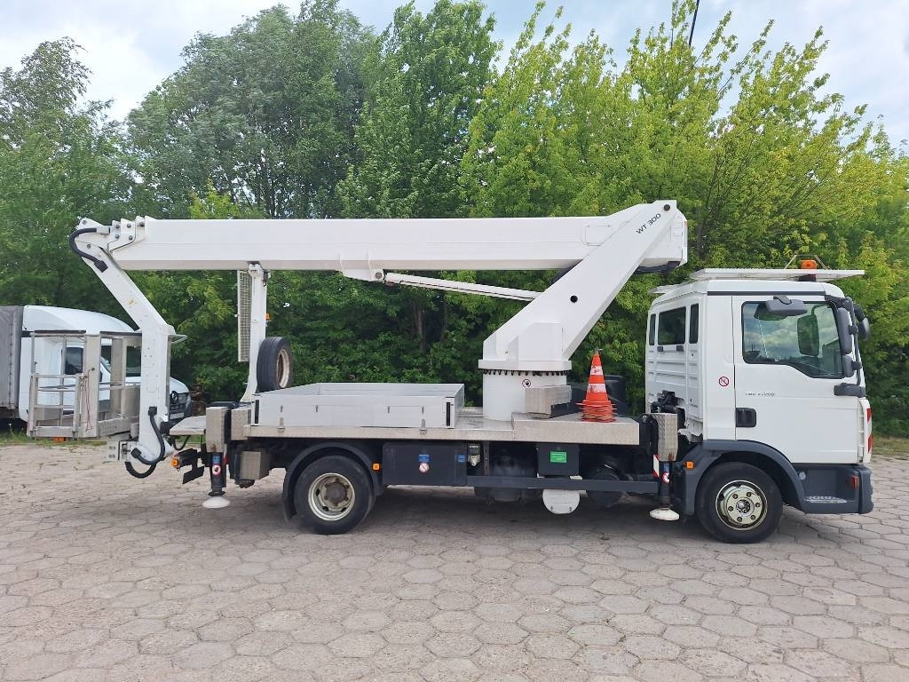 MAN podnośnik koszowy Wumag WT 300 - Plataforma telescopica: foto 4 MAN podnośnik koszowy Wumag WT 300 - Plataforma telescopica: foto 4