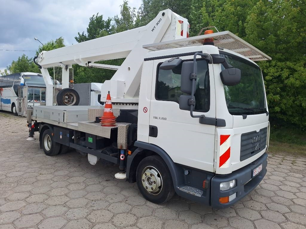 MAN podnośnik koszowy Wumag WT 300 - Plataforma telescopica: foto 3 MAN podnośnik koszowy Wumag WT 300 - Plataforma telescopica: foto 3