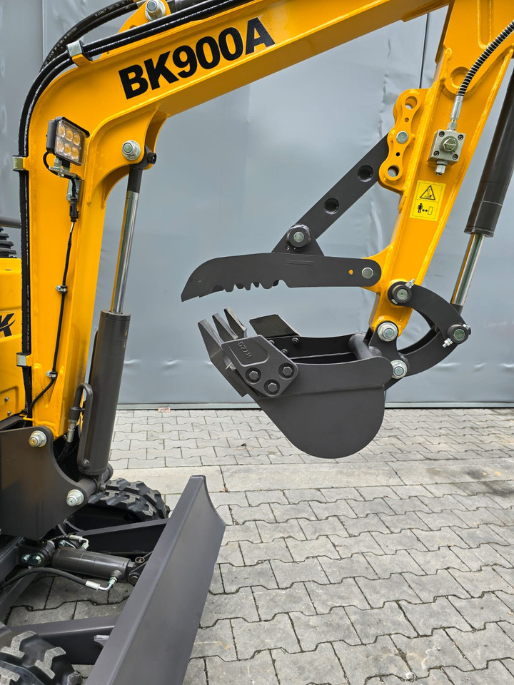 Berger Kraus BK900A Minikoparka Berger Kraus - Miniexcavadora: foto 4 Berger Kraus BK900A Minikoparka Berger Kraus - Miniexcavadora: foto 4