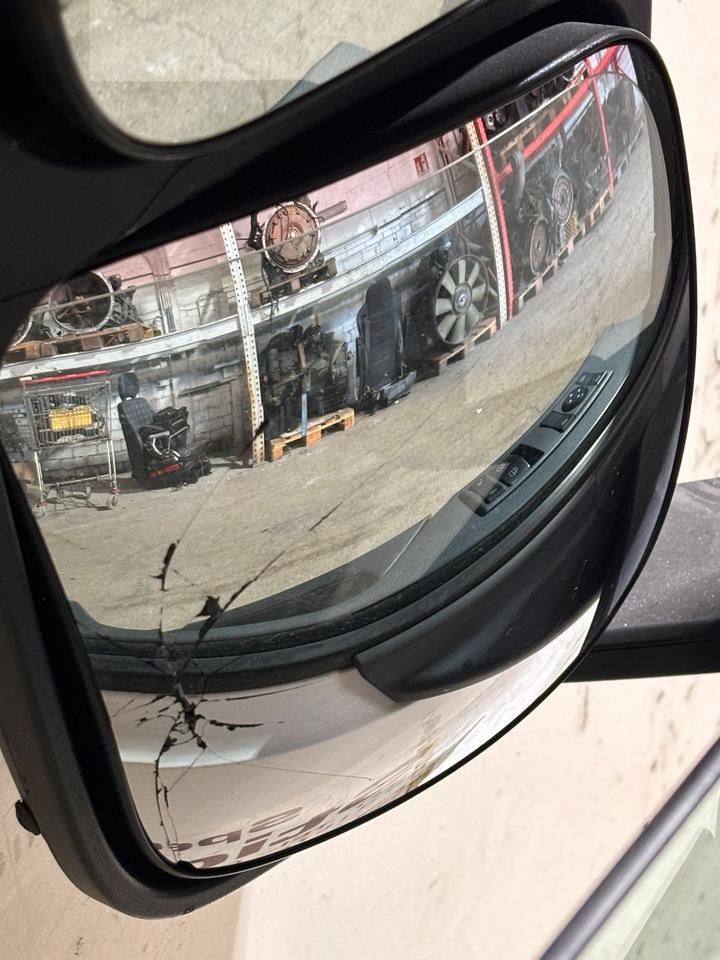 Puerta y piezas para Camión Actros MP4 Fahrertür, Tür weiß ,Spiegel Innenverkleidung LN 01: foto 6