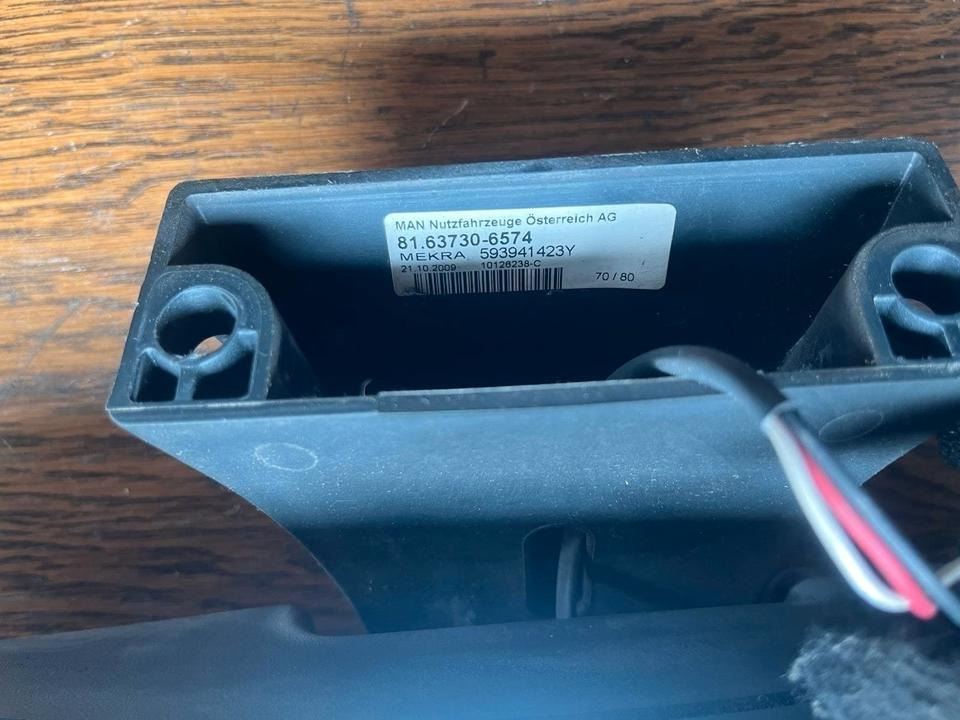 MAN Außenspiegel, Rampenspiegel elektrisch 81637306574 - Espejo retrovisor para Camión: foto 2 MAN Außenspiegel, Rampenspiegel elektrisch 81637306574 - Espejo retrovisor para Camión: foto 2