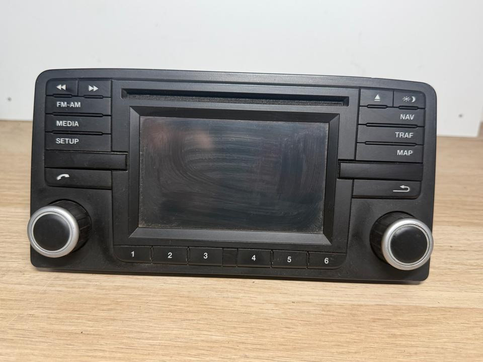 MAN BOSCH Multimedia Radio 81.28100-6026 - Sistema de navegación para Camión: foto 2 MAN BOSCH Multimedia Radio 81.28100-6026 - Sistema de navegación para Camión: foto 2