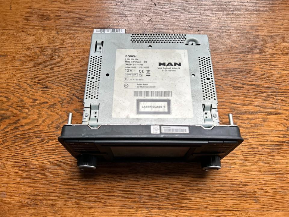 MAN Radio/Navigationssystem TGM BOSCH 81.28100-6017 - Sistema de navegación para Camión: foto 2 MAN Radio/Navigationssystem TGM BOSCH 81.28100-6017 - Sistema de navegación para Camión: foto 2