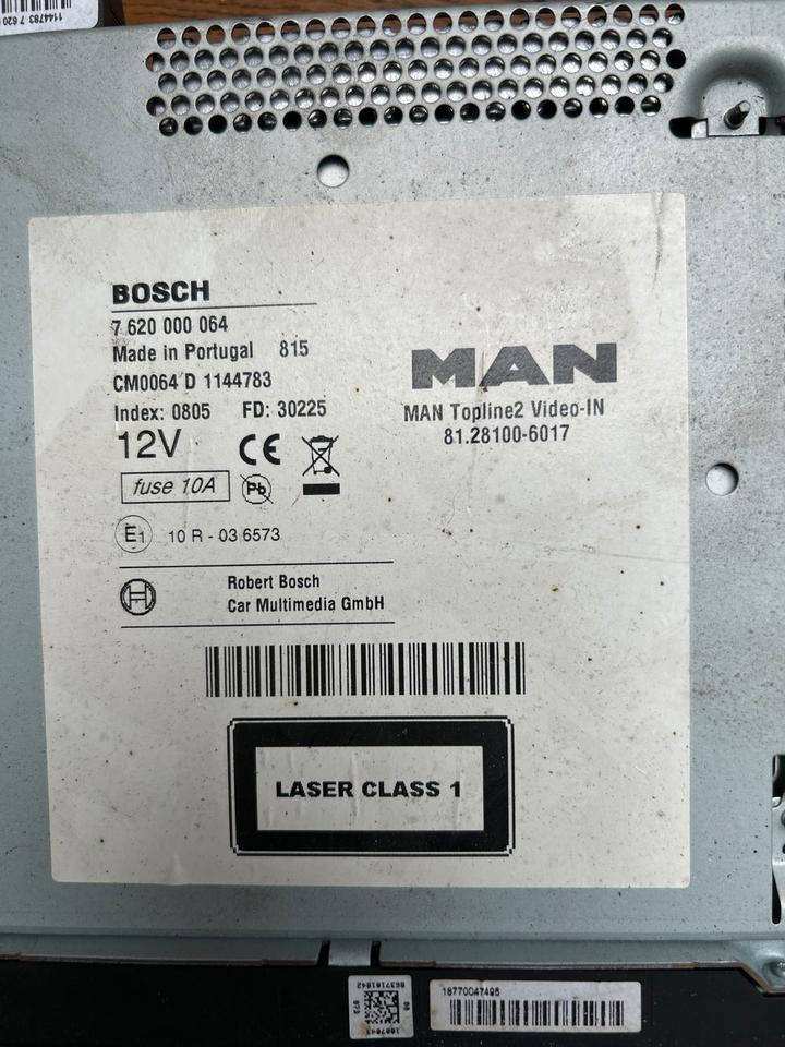 MAN Radio/Navigationssystem TGM BOSCH 81.28100-6017 - Sistema de navegación para Camión: foto 3 MAN Radio/Navigationssystem TGM BOSCH 81.28100-6017 - Sistema de navegación para Camión: foto 3