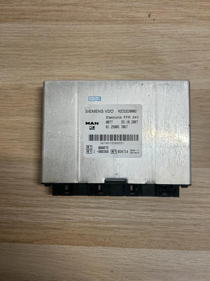 MAN SIEMENS VDO Elektronik FFR Steuergerät 81.25805.7067 - Unidad de control para Camión: foto 2 MAN SIEMENS VDO Elektronik FFR Steuergerät 81.25805.7067 - Unidad de control para Camión: foto 2