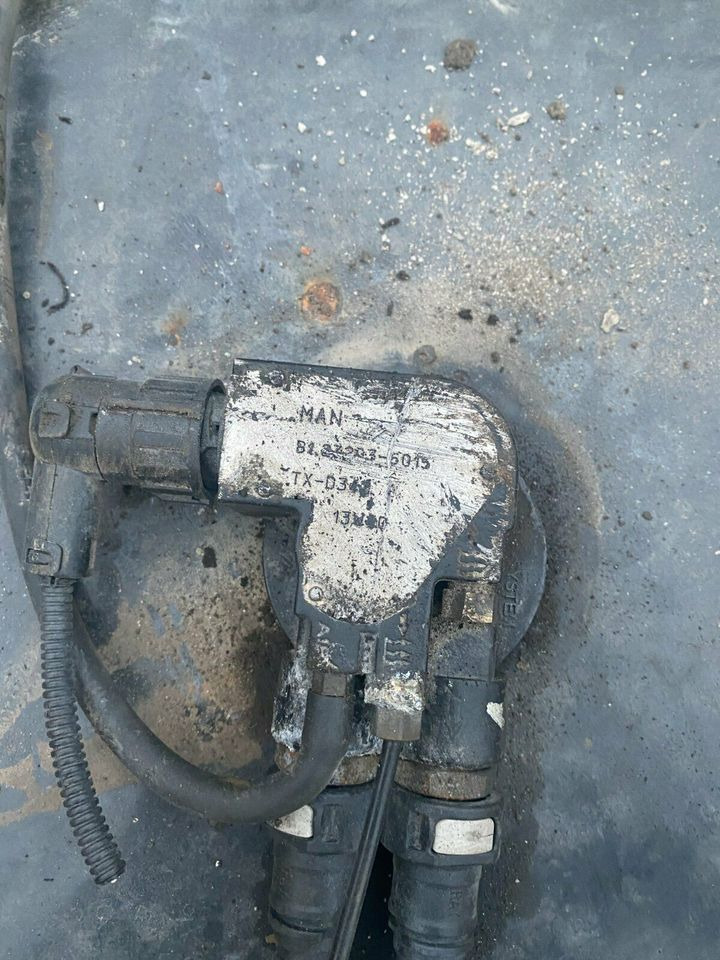 MAN TGL TGM Dieseltank Tank Tankbehälter - Depósito de combustible para Camión: foto 3 MAN TGL TGM Dieseltank Tank Tankbehälter - Depósito de combustible para Camión: foto 3