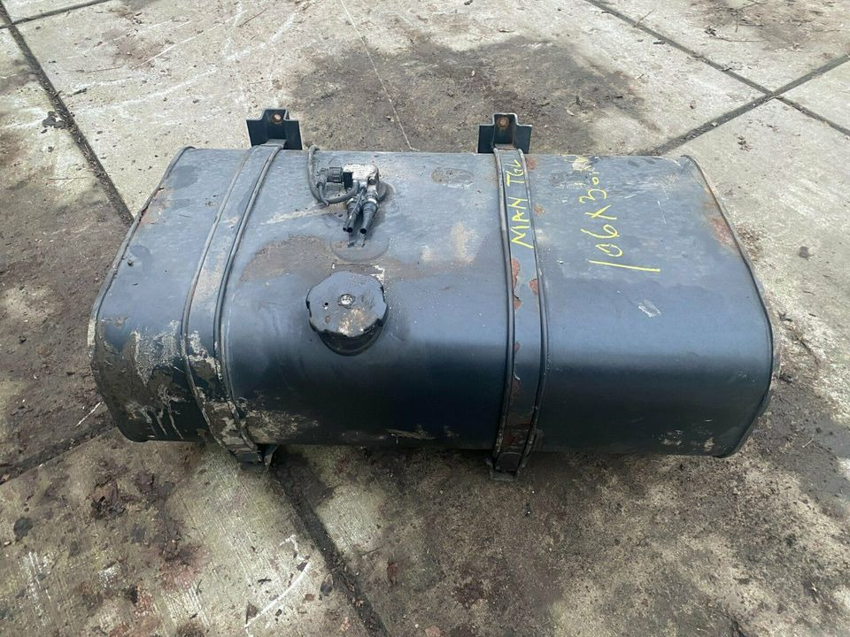 MAN TGL TGM Dieseltank Tank Tankbehälter - Depósito de combustible para Camión: foto 1 MAN TGL TGM Dieseltank Tank Tankbehälter - Depósito de combustible para Camión: foto 1