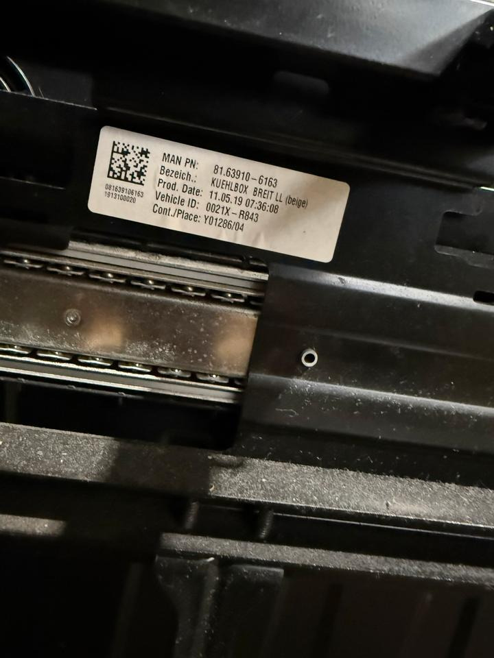 Cabina e interior para Camión MAN TGX Kühlbox / Kühlschrank 81.63910-6163: foto 6