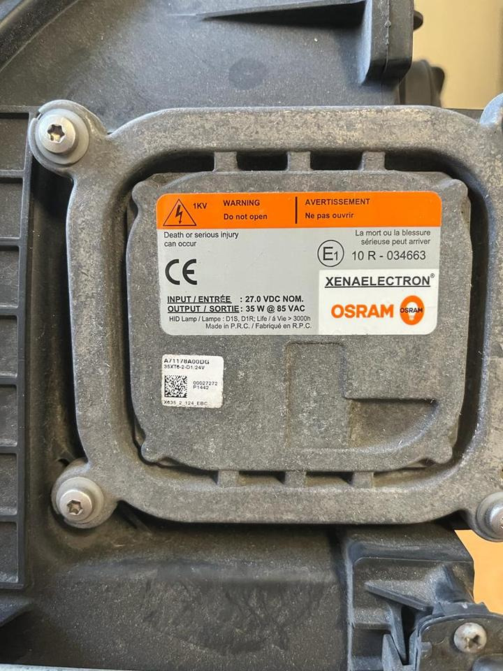 Mercedes Actros Bi Xenon Scheinwerfer Vorne Links A9608200639 - Faro delantero para Camión: foto 3 Mercedes Actros Bi Xenon Scheinwerfer Vorne Links A9608200639 - Faro delantero para Camión: foto 3