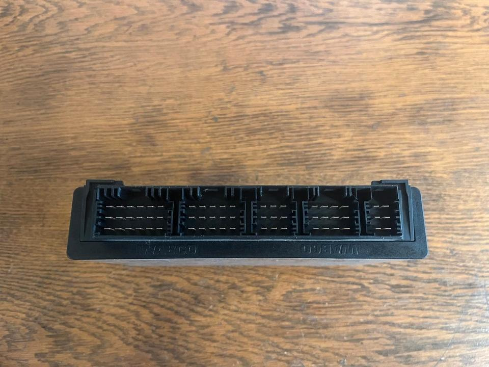 Mercedes Actros MP 4 WABCO EBS Steuergerät A0004469036 - Unidad de control para Camión: foto 4 Mercedes Actros MP 4 WABCO EBS Steuergerät A0004469036 - Unidad de control para Camión: foto 4