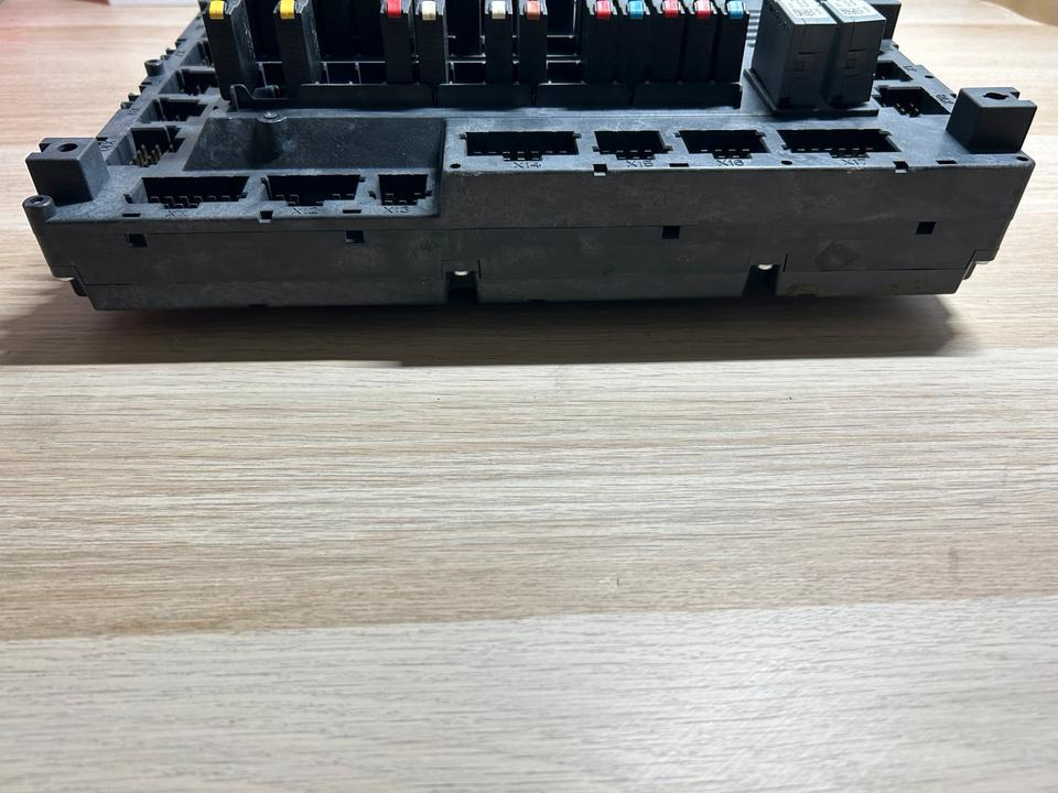 Mercedes Actros MP4 Continental Sicherungskasten A0014466158 - Fusible para Camión: foto 5 Mercedes Actros MP4 Continental Sicherungskasten A0014466158 - Fusible para Camión: foto 5