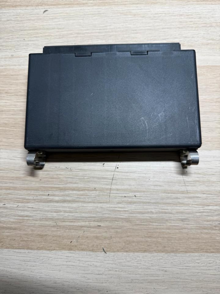 Mercedes Actros MP4 Elektronik PSM Steuergerät A0004463146 - Unidad de control para Camión: foto 4 Mercedes Actros MP4 Elektronik PSM Steuergerät A0004463146 - Unidad de control para Camión: foto 4