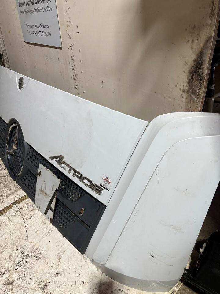 Mercedes Actros MP4 Motorhaube A9607500409 - Capota para Camión: foto 3 Mercedes Actros MP4 Motorhaube A9607500409 - Capota para Camión: foto 3