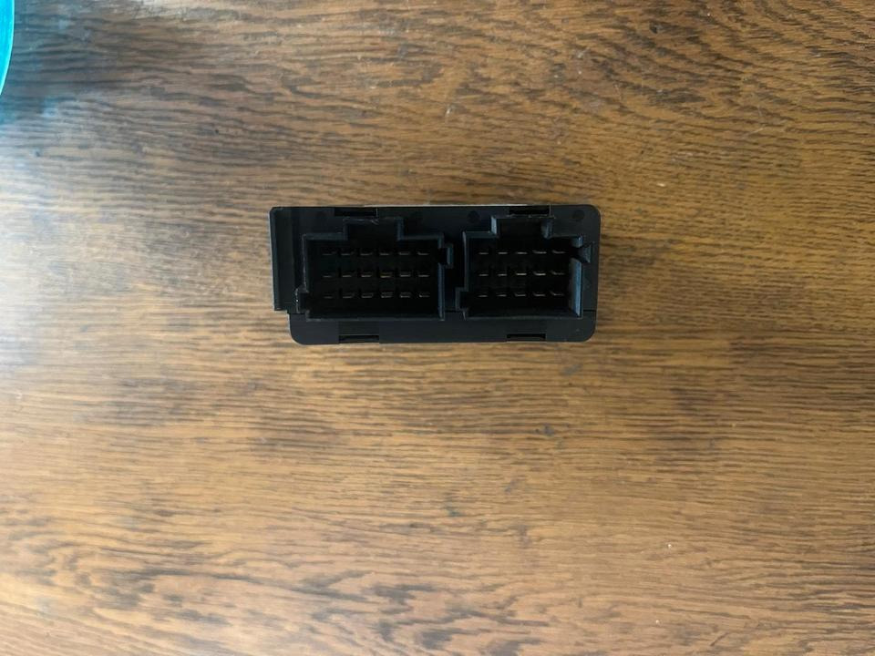 Mercedes Actros MP4 Reifendruck-Kontrolle Steuergerät A0004461137 - Unidad de control para Camión: foto 4 Mercedes Actros MP4 Reifendruck-Kontrolle Steuergerät A0004461137 - Unidad de control para Camión: foto 4