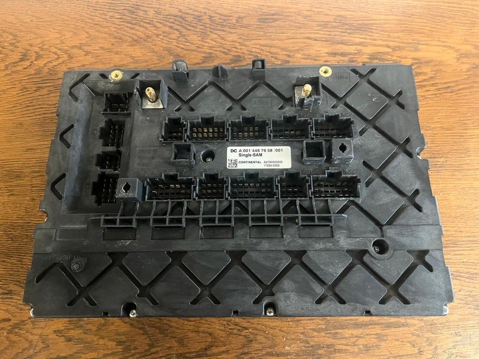 Mercedes Actros MP4 Single-SAM Sicherungskasten A0014467658 - Fusible para Camión: foto 4 Mercedes Actros MP4 Single-SAM Sicherungskasten A0014467658 - Fusible para Camión: foto 4