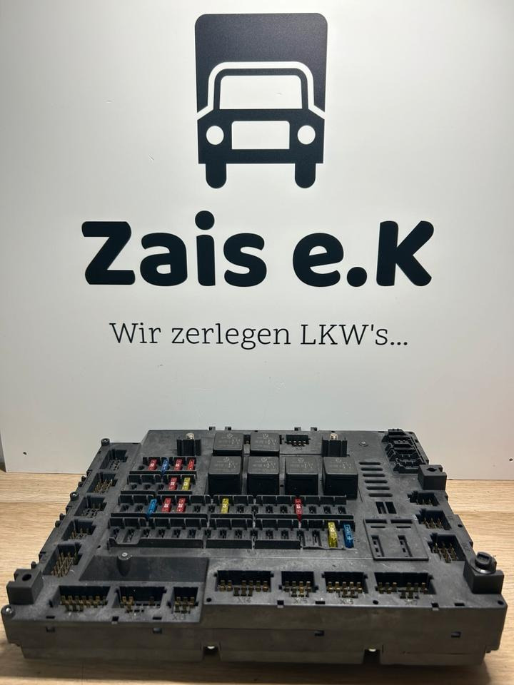Mercedes Atego 4 EU6 Sicherungskasten A0014465858 - Fusible: foto 1 Mercedes Atego 4 EU6 Sicherungskasten A0014465858 - Fusible: foto 1