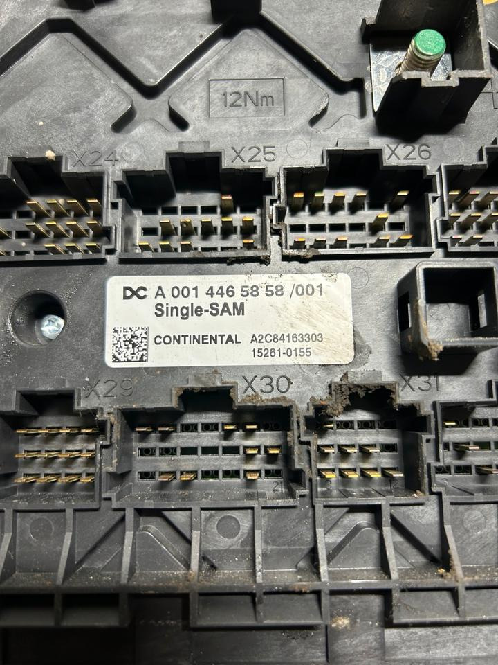 Mercedes Atego 4 EU6 Sicherungskasten A0014465858 - Fusible: foto 4 Mercedes Atego 4 EU6 Sicherungskasten A0014465858 - Fusible: foto 4