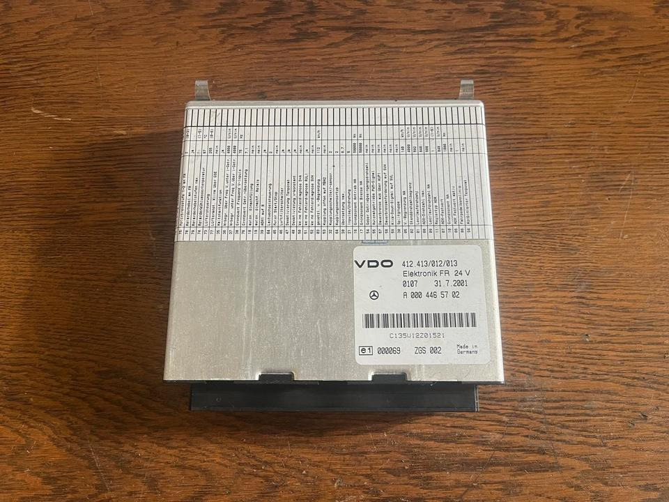 Mercedes Atego Elektronik FR VDO Steuergerät A0004465702 - Unidad de control para Camión: foto 2 Mercedes Atego Elektronik FR VDO Steuergerät A0004465702 - Unidad de control para Camión: foto 2