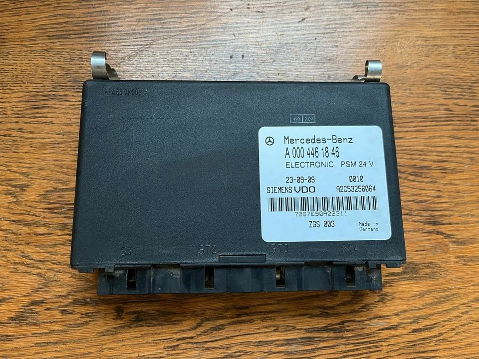 Mercedes Atego Elektronik PSM Steuergerät A 000 446 18 46 - Unidad de control para Camión: foto 1 Mercedes Atego Elektronik PSM Steuergerät A 000 446 18 46 - Unidad de control para Camión: foto 1