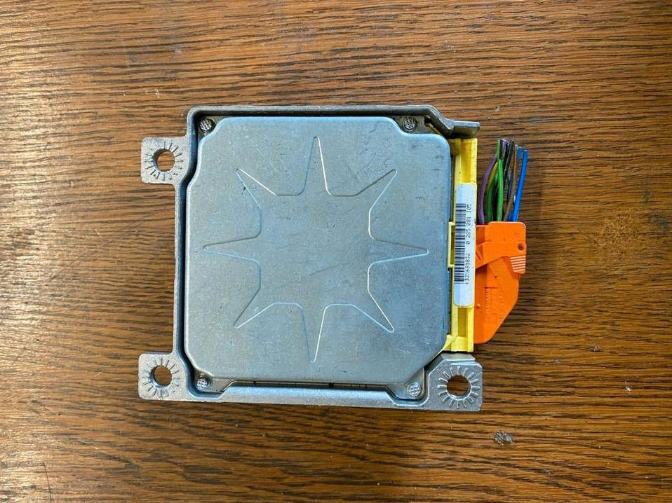 Mercedes Sprinter BOSCH Airbag Steuergerät 000 446 02 42 - Unidad de control para Camión: foto 2 Mercedes Sprinter BOSCH Airbag Steuergerät 000 446 02 42 - Unidad de control para Camión: foto 2