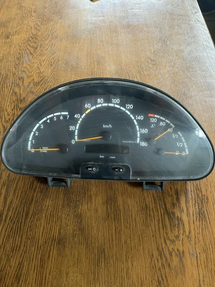 Mercedes Sprinter Tacho Kombiinstrument A0004467121 - Tacógrafo para Camión: foto 1 Mercedes Sprinter Tacho Kombiinstrument A0004467121 - Tacógrafo para Camión: foto 1