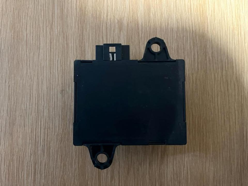 Mercedes Sprinter W901-W905 Steuergerät Wegfahrsperre 0335455932 - Unidad de control para Camión: foto 4 Mercedes Sprinter W901-W905 Steuergerät Wegfahrsperre 0335455932 - Unidad de control para Camión: foto 4