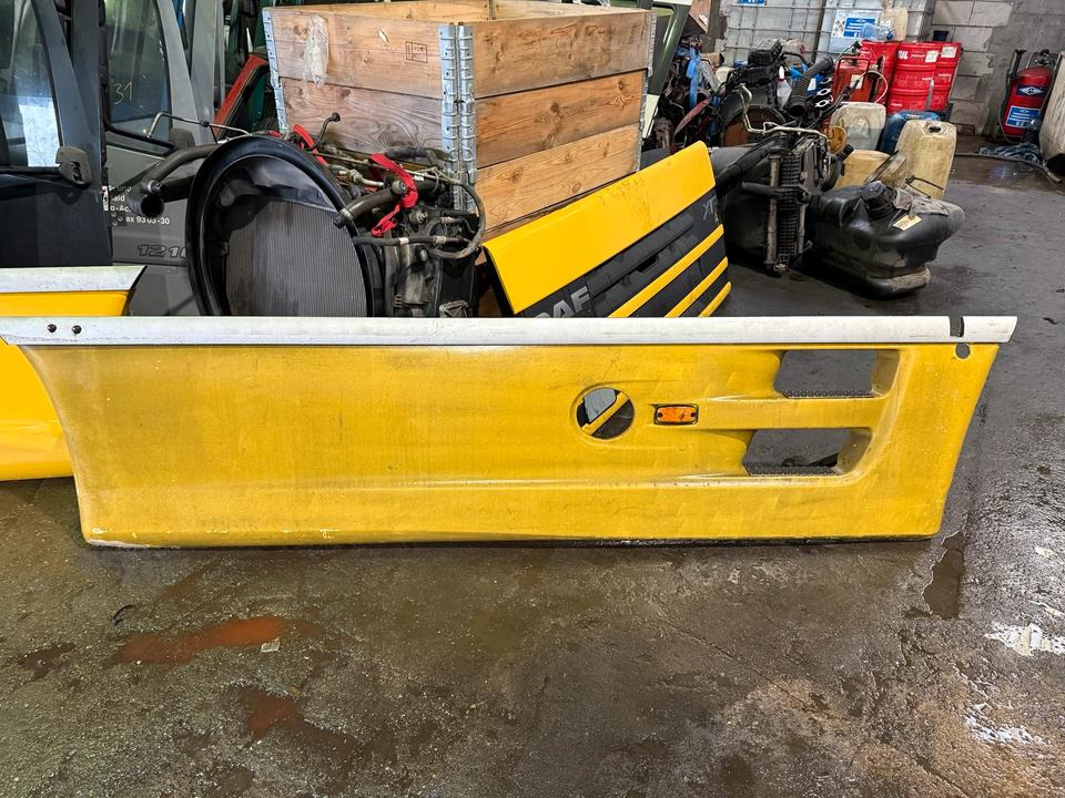 DAF XF 105.460 Seitenspoiler Links & Rechts - Piezas de recambio: foto 4 DAF XF 105.460 Seitenspoiler Links & Rechts - Piezas de recambio: foto 4