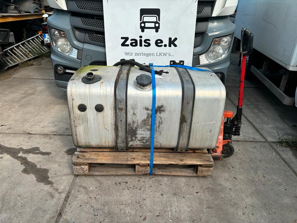 MAN TGX Tank Dieseltank Ca. 320 Lit + Adblue Ca. 75 Lit ETN24 - Piezas de recambio: foto 1 MAN TGX Tank Dieseltank Ca. 320 Lit + Adblue Ca. 75 Lit ETN24 - Piezas de recambio: foto 1