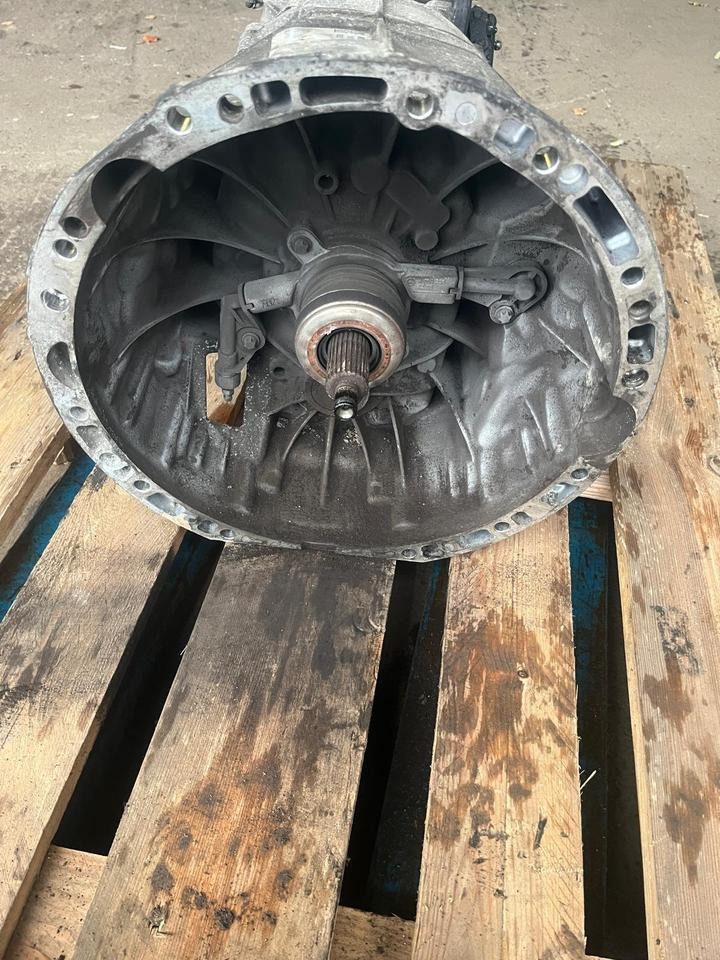 Mercedes Sprinter W906 Schaltgetriebe Typ 7116800 - Piezas de recambio: foto 1 Mercedes Sprinter W906 Schaltgetriebe Typ 7116800 - Piezas de recambio: foto 1