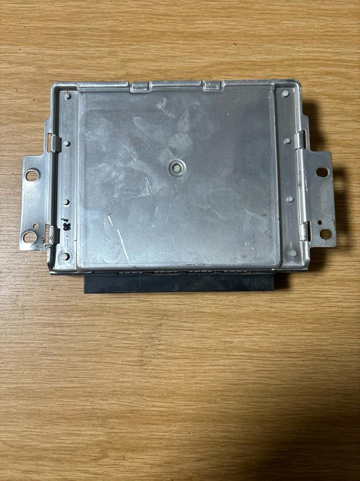 SCANIA KNORR-BREMSE EBS Steuergerät 0486106021 - Unidad de control para Camión: foto 2 SCANIA KNORR-BREMSE EBS Steuergerät 0486106021 - Unidad de control para Camión: foto 2